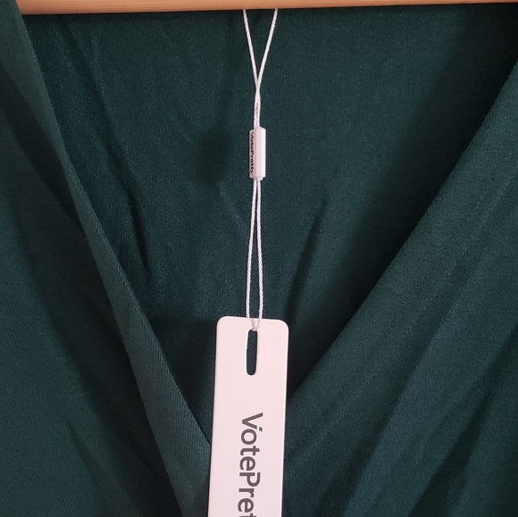 NWT Pretty Green Faux Wrap top, long sleeve, 70% bamboo, perfection! - Picture 3 of 4